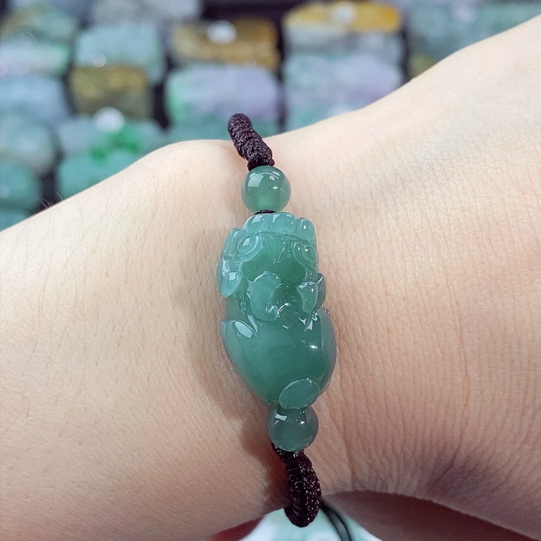 颈饰未镶嵌翡翠天然