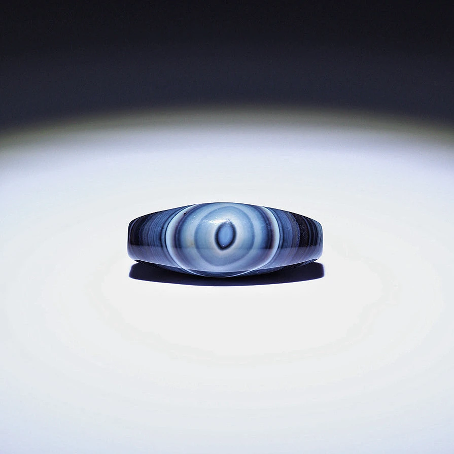 蓝沁缠丝玛瑙珠子