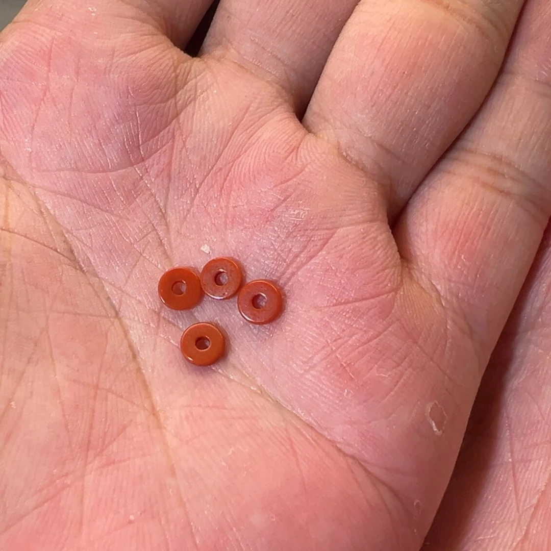 灰***带南红玛瑙未镶嵌珠宝奇石川料隔片5mm