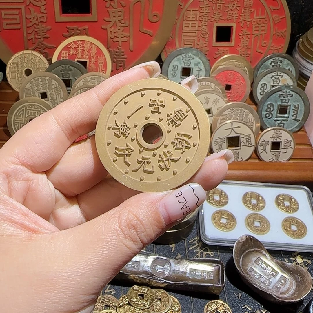 差***了铜现代仿制工艺品