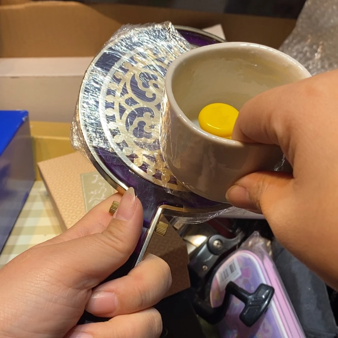 杯艾*伦易雅集工艺品有限公司