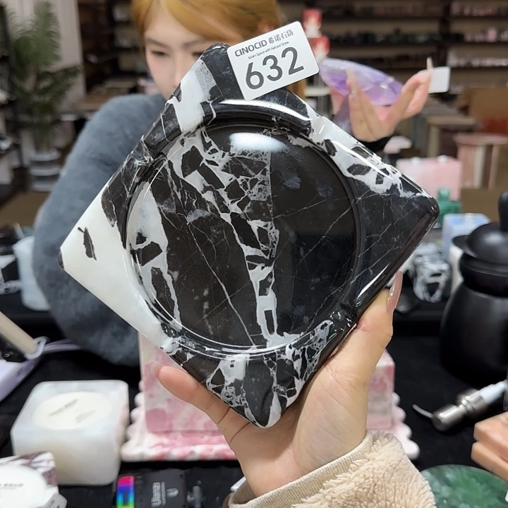 632宝黑大烟灰缸福利