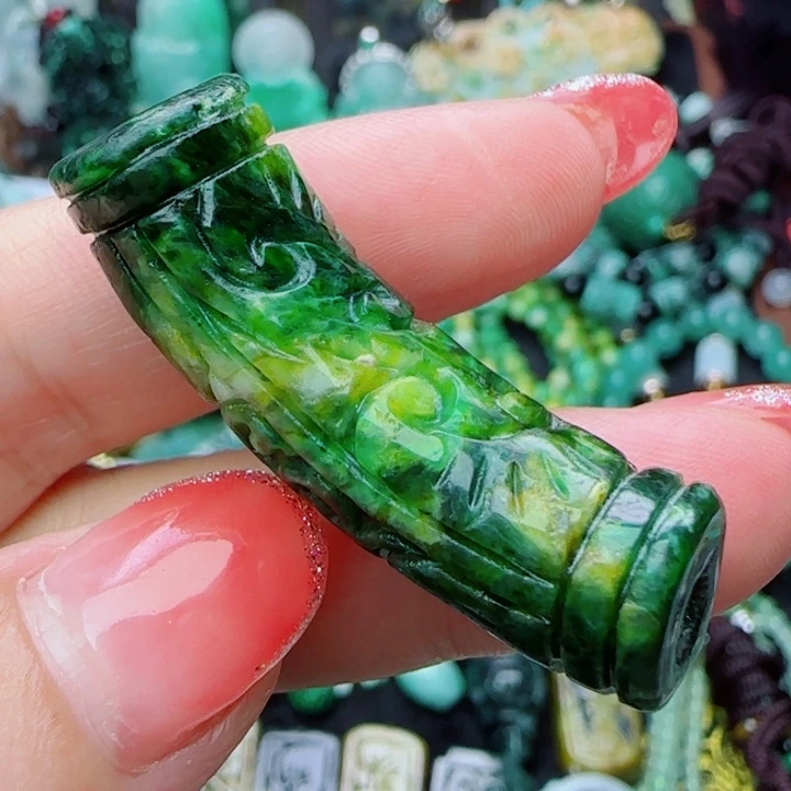 用***花颈饰未镶嵌翡翠天然A货