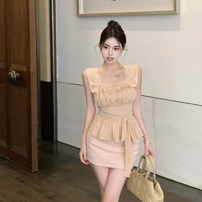 蕾丝拼接绑带修身方领无袖上衣女夏季纯欲风套装包臀半身裙两件套