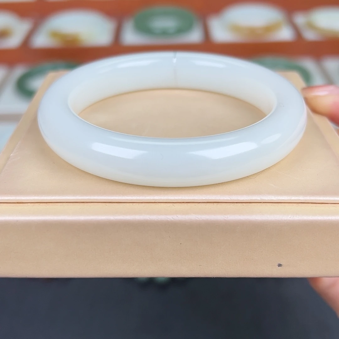 和田玉未镶嵌手镯和田玉白玉手镯