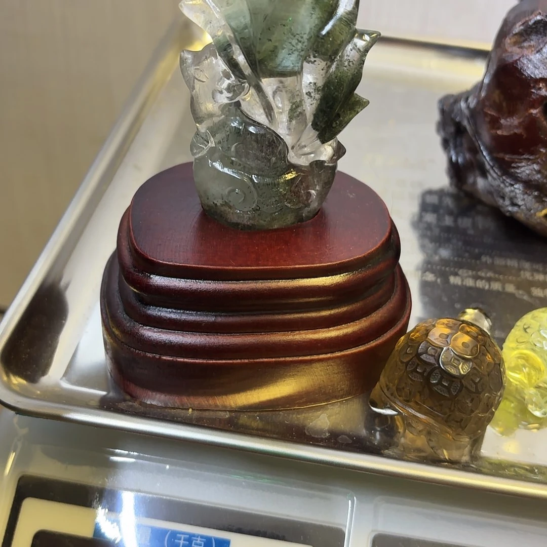 、***r水晶珠宝半成品未镶嵌九尾