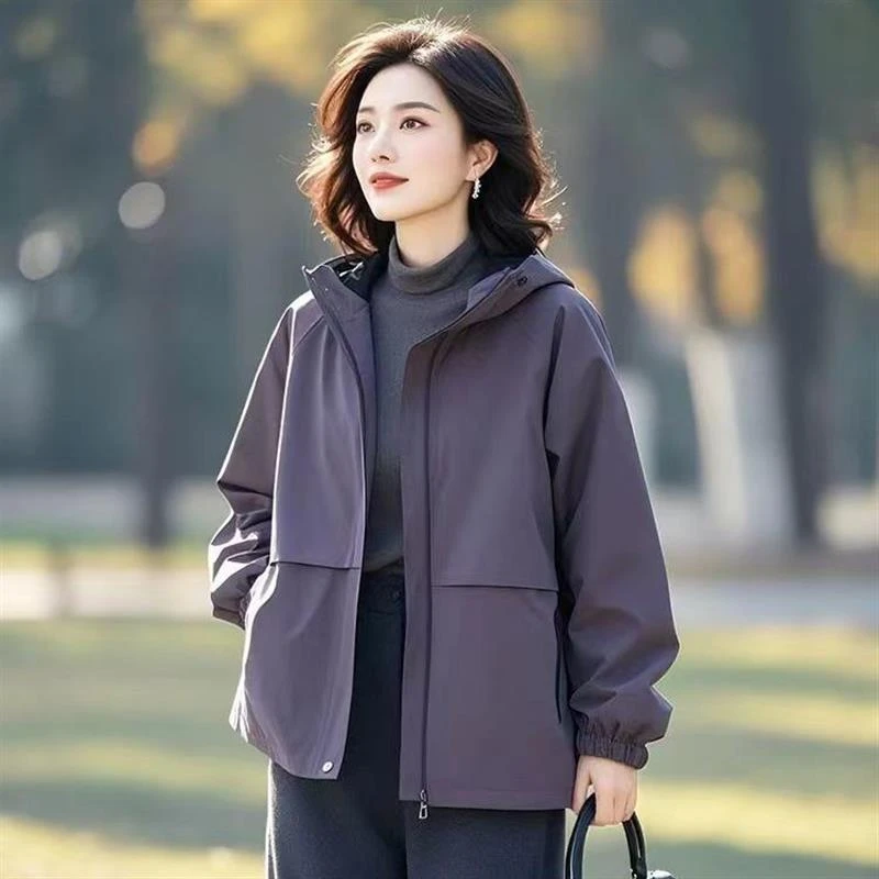 今年流行小个子冲锋衣外套2025春秋新品韩版宽松时尚休闲连帽夹1