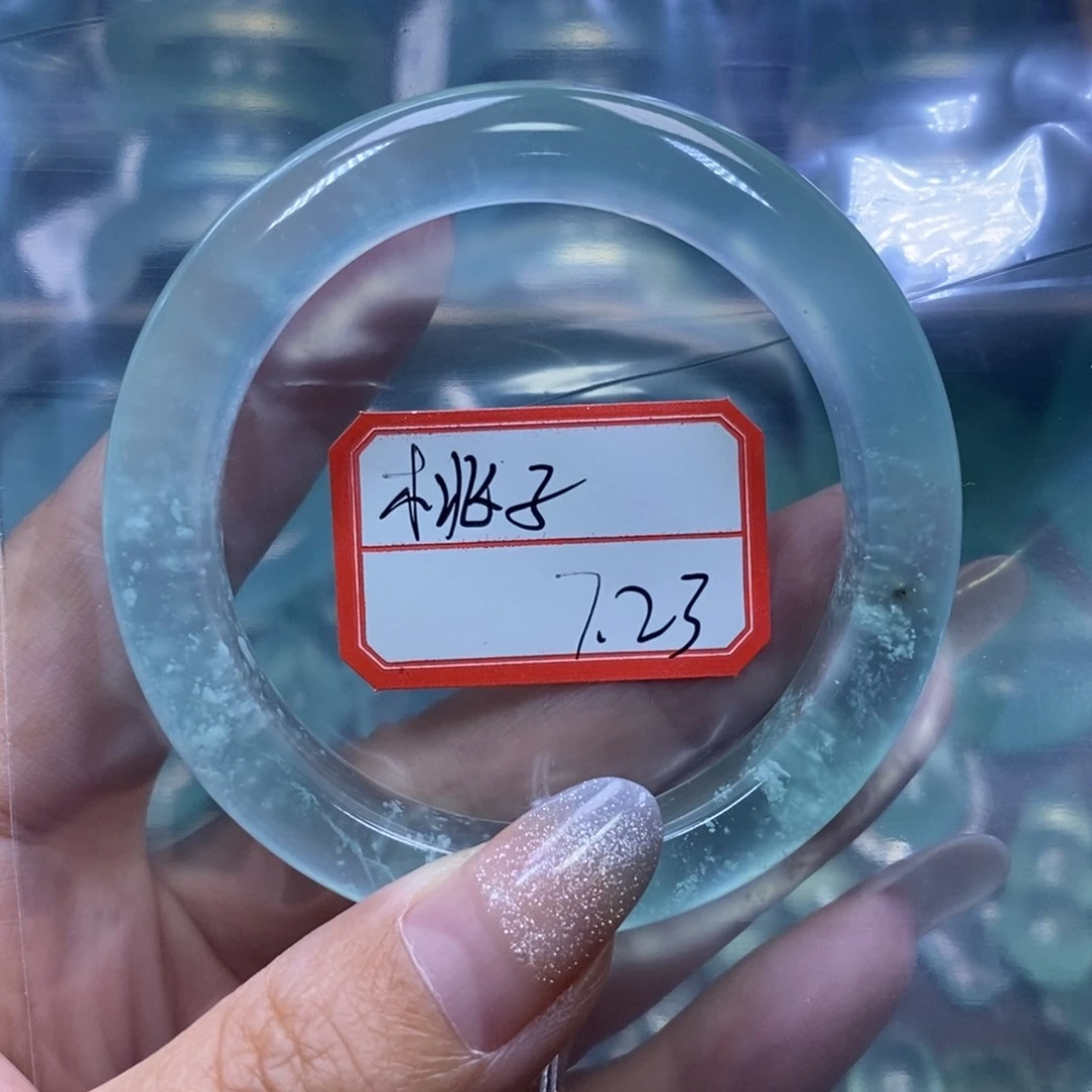 蛇纹石玉未镶嵌手镯桃***?