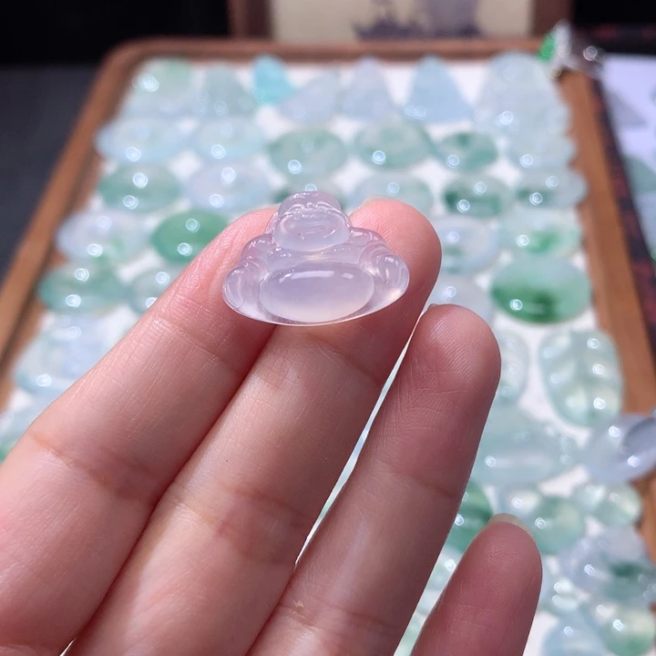 颈饰未镶嵌翡翠冰种佛公