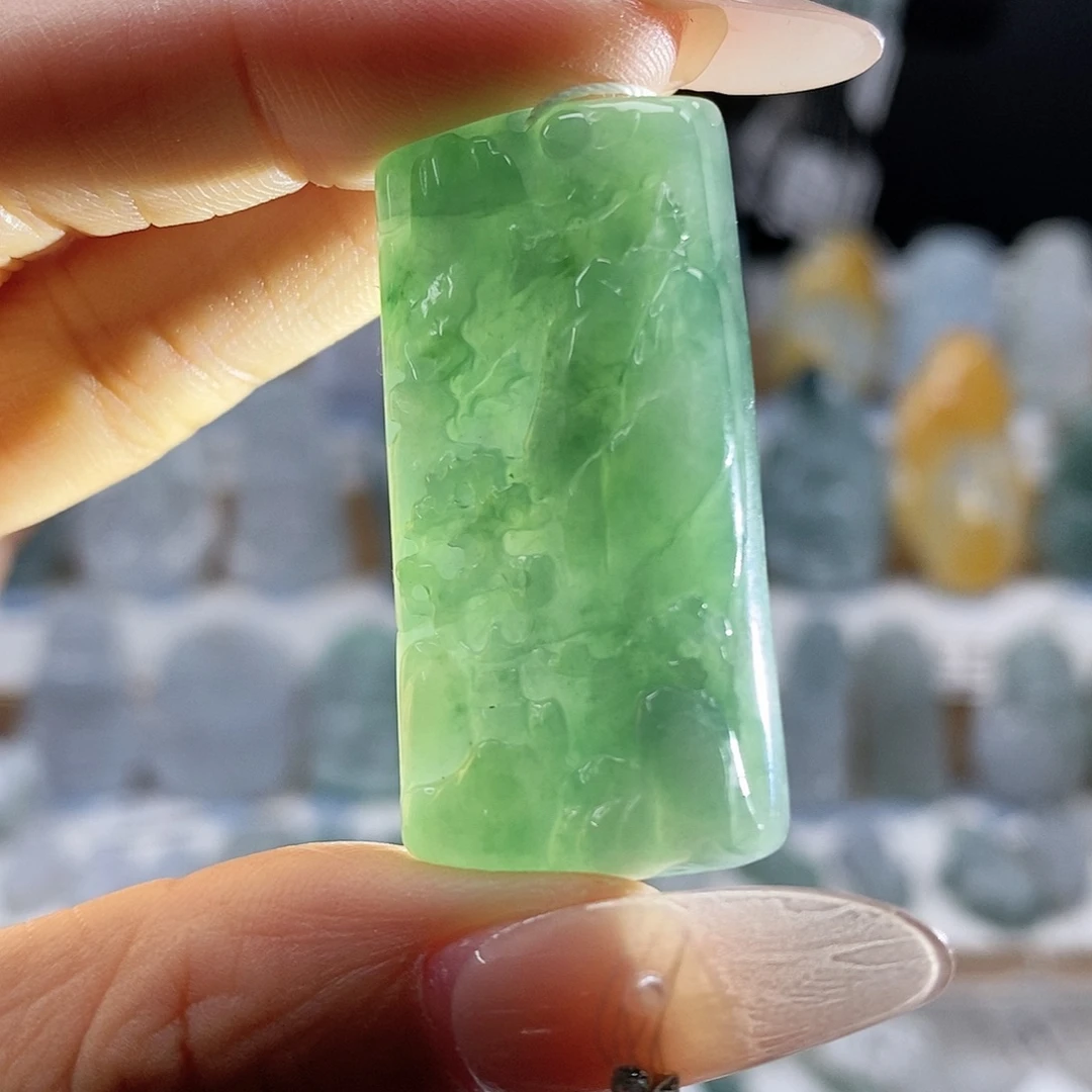 翡翠未镶嵌颈饰pp