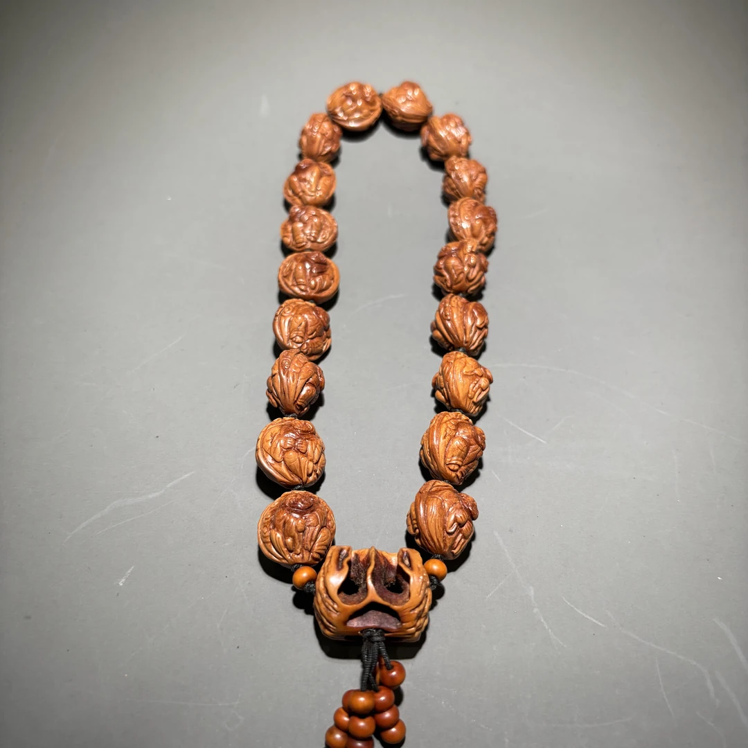 HZ85770核雕人物手持-朵云轩