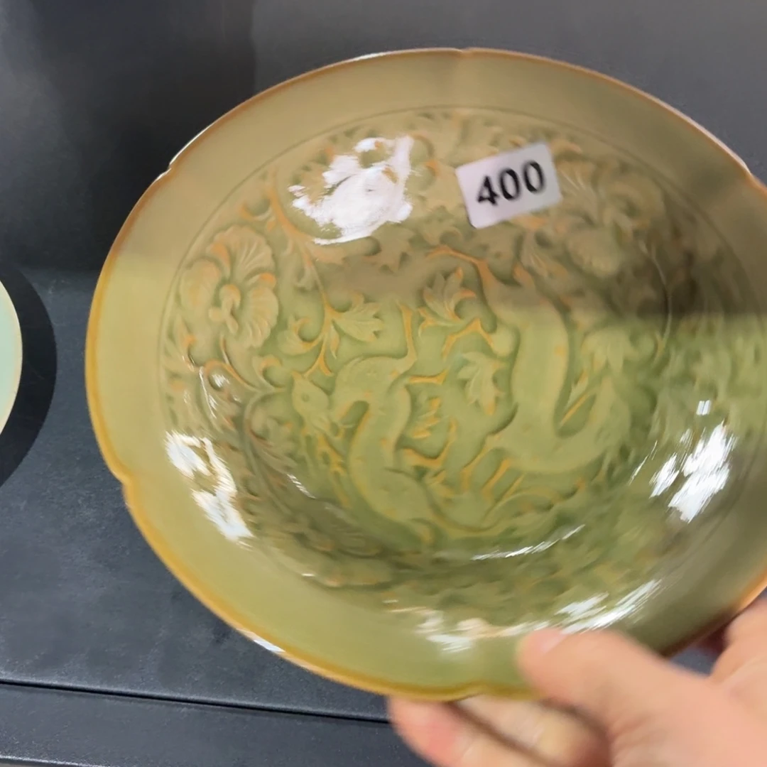微瑕橄榄青釉鹿盘400