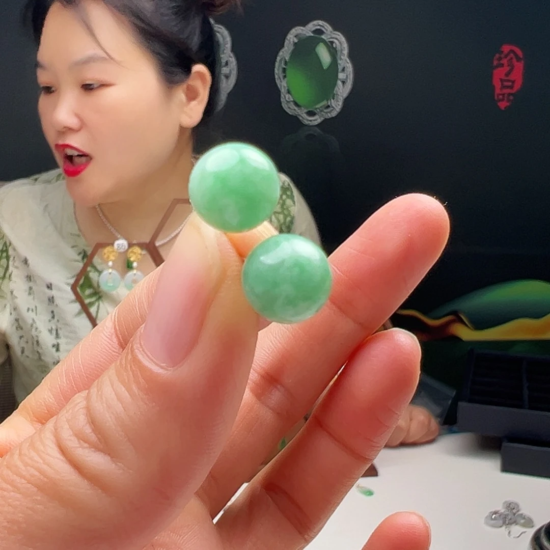 翡翠18K金镶嵌耳饰天然翡翠
