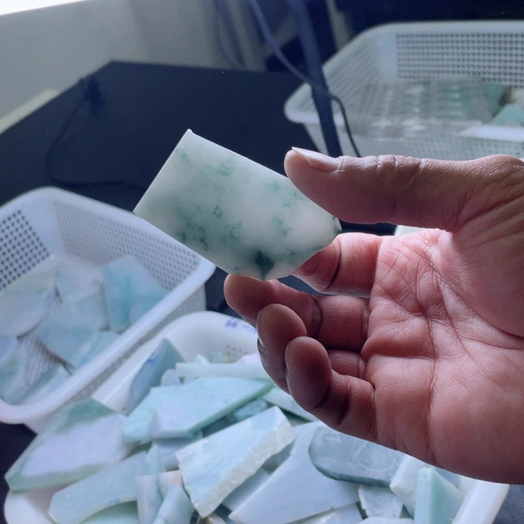 定制翡翠未镶嵌翡翠