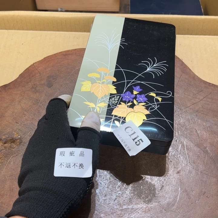 瓷器周边默认瑕疵1五***笛