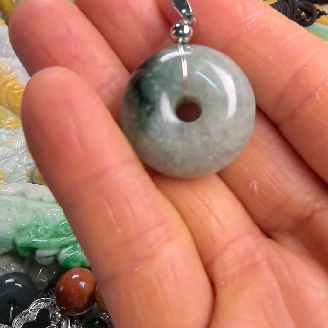 翡翠颈饰未镶嵌吊坠