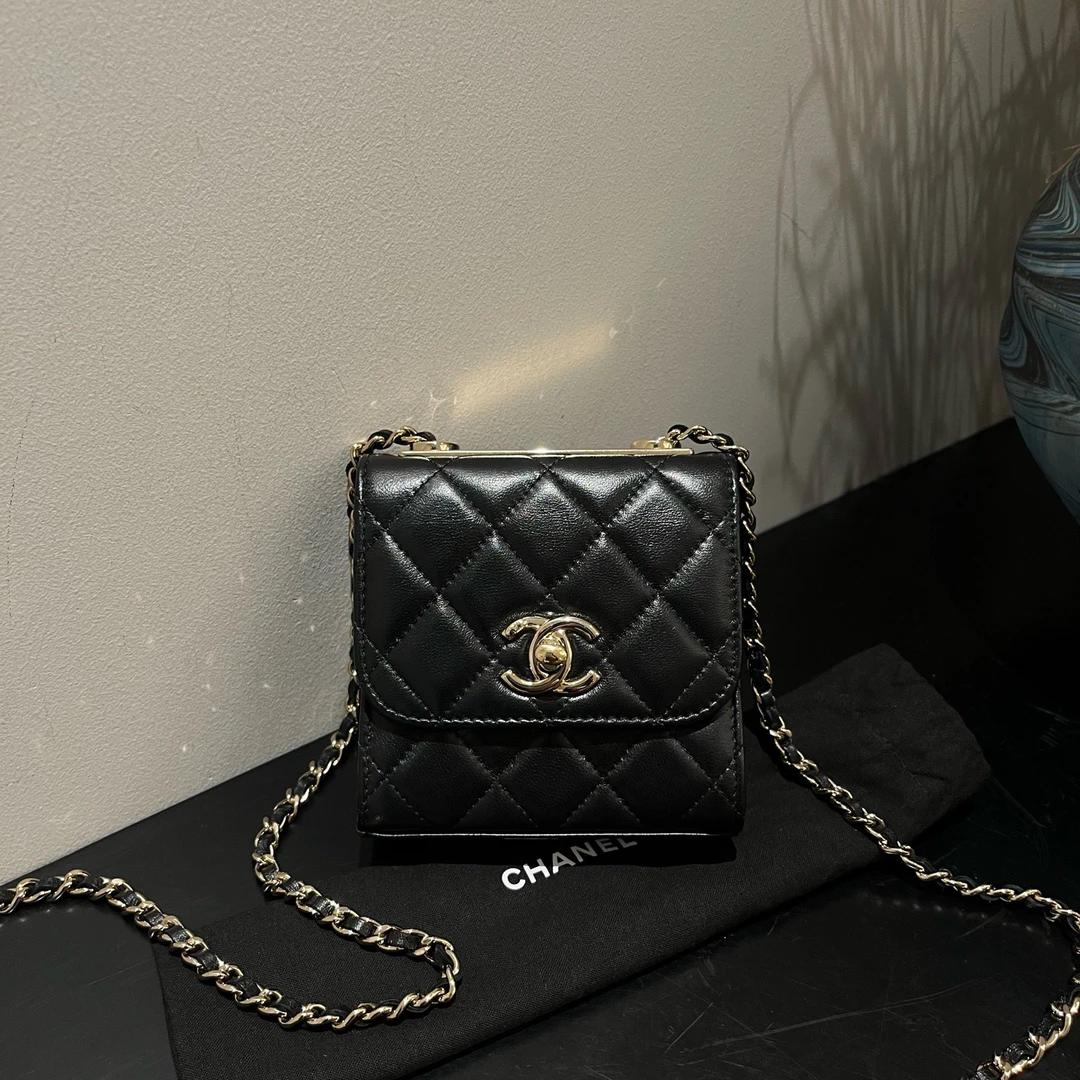 95新 Chanel/香奈儿 20k黑金羊Trendy ccmini斜挎包17763979
