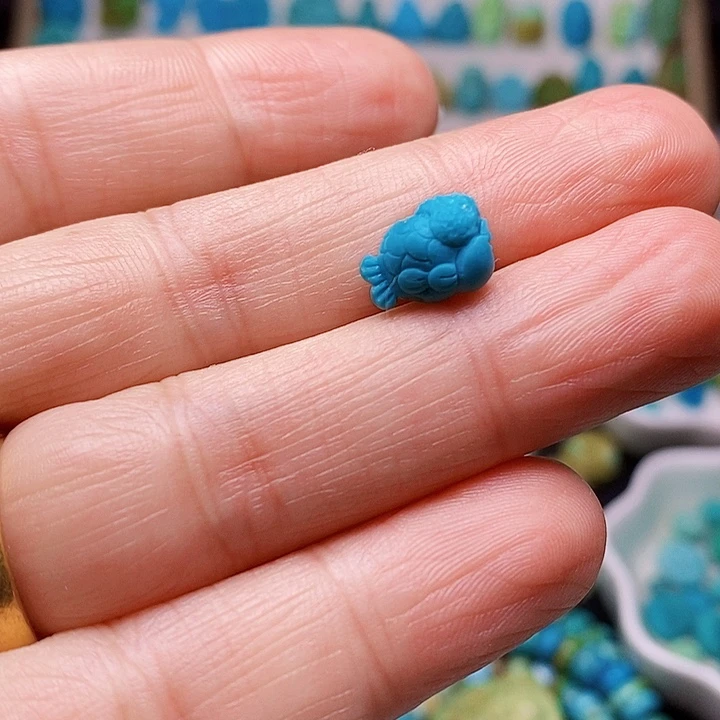 绿松石未镶嵌颈饰