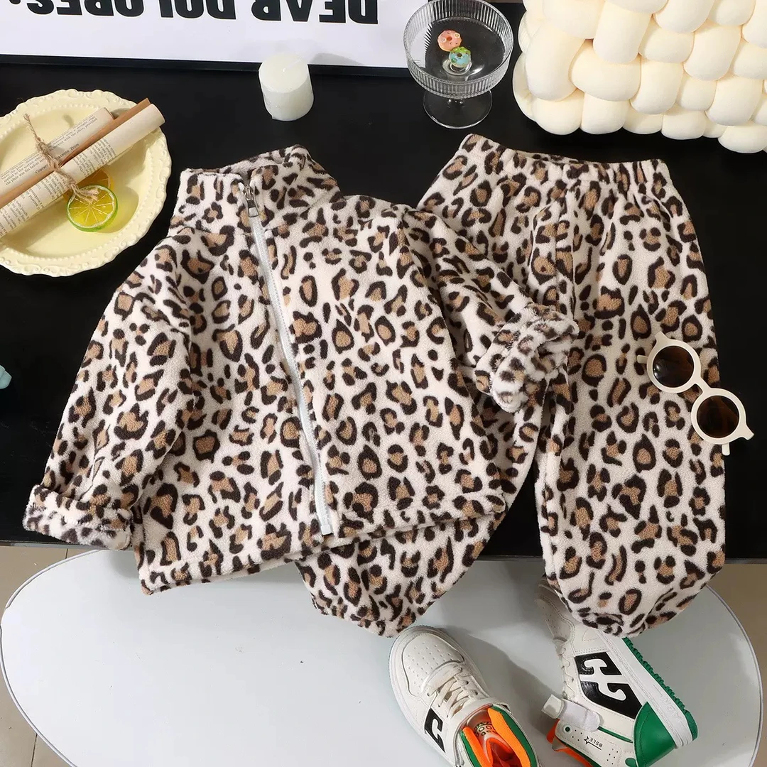 儿童家居服套装男女宝宝双面加绒加厚泡芙绒睡衣外套加保暖两件套