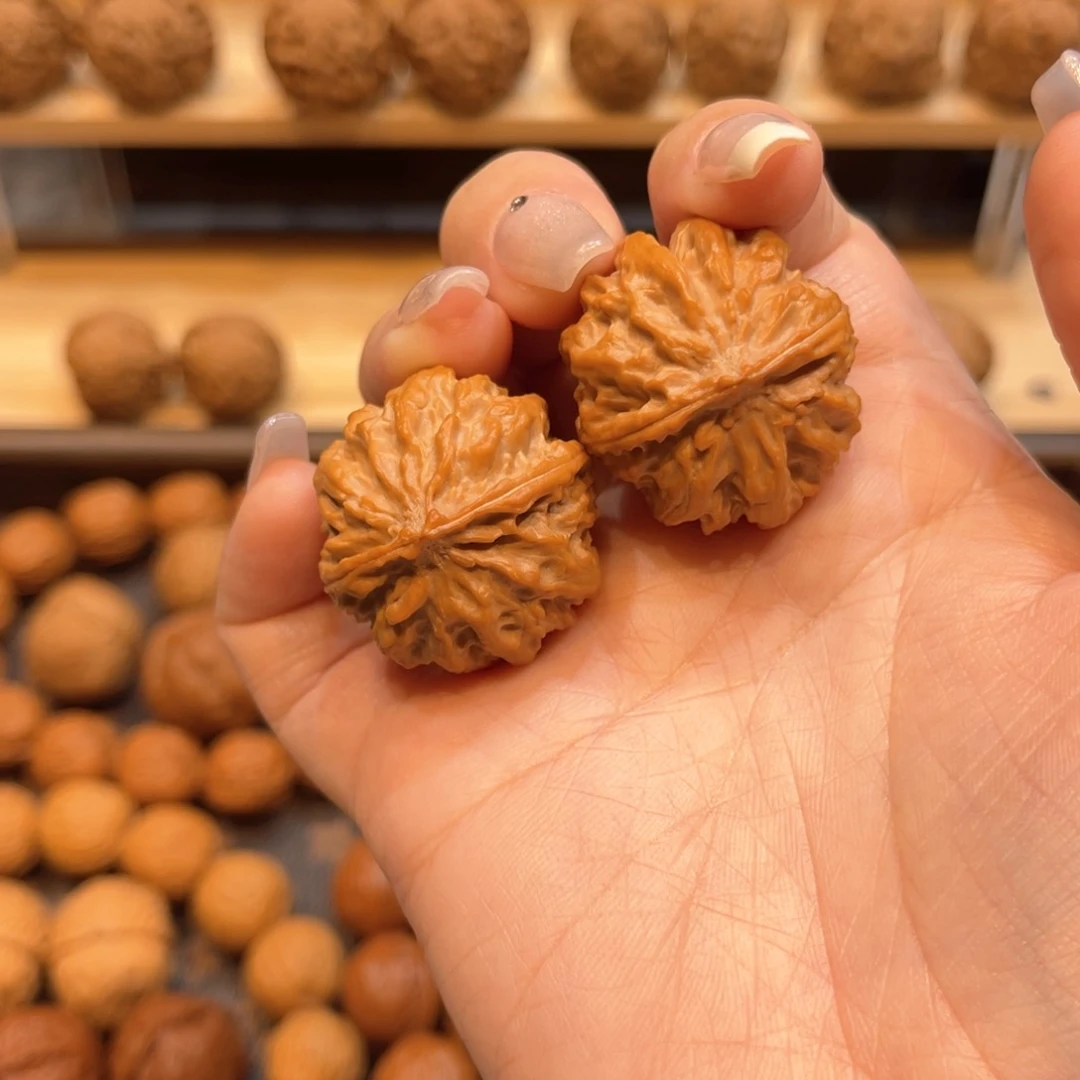 文玩核桃把件西瓜纹多棱