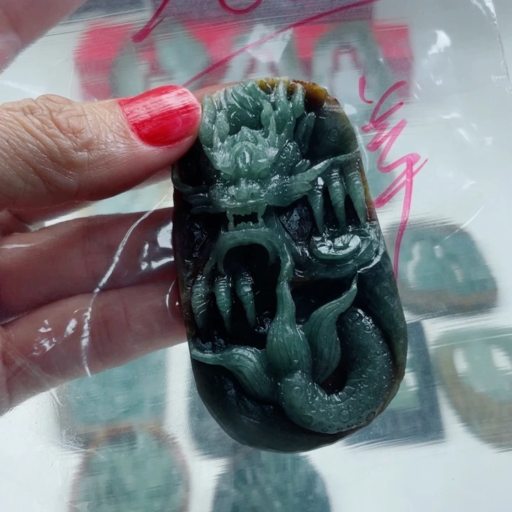 吉***7定制翡翠未镶嵌毛货