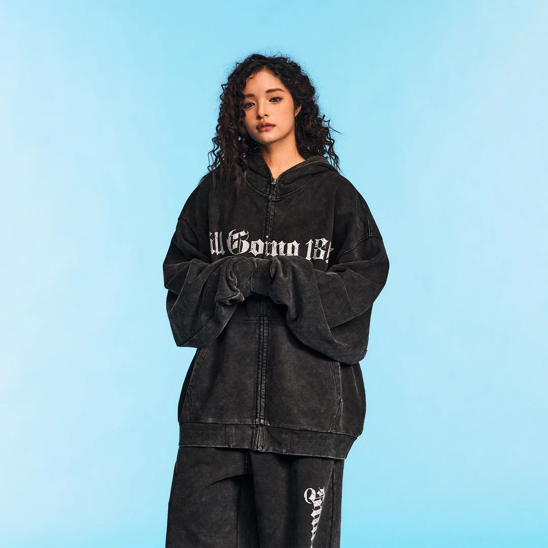 1807哥特体炒色拉链帽衫男美式休闲宽松印花开衫连帽卫衣复古做旧