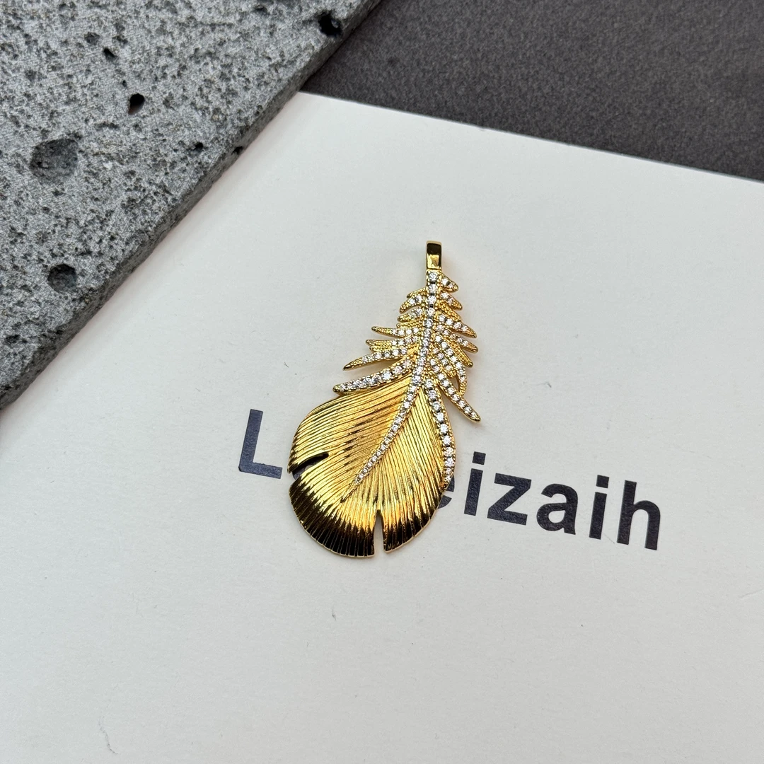 17260精工大号细闪拉丝羽毛吊坠