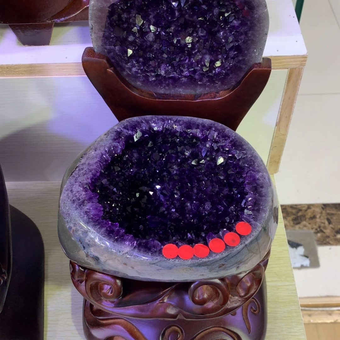 织绣乌拉圭紫水晶摆件