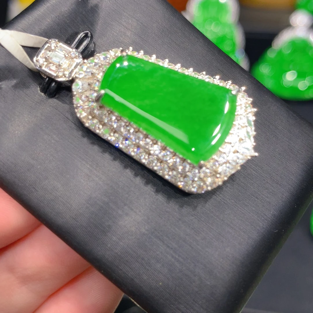 翡翠未镶嵌颈饰555659999