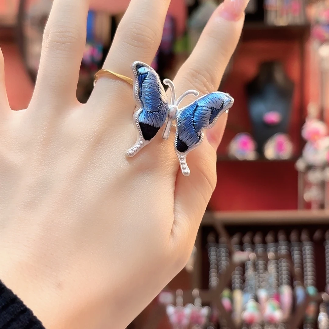 织绣云织谣老绣饰品76