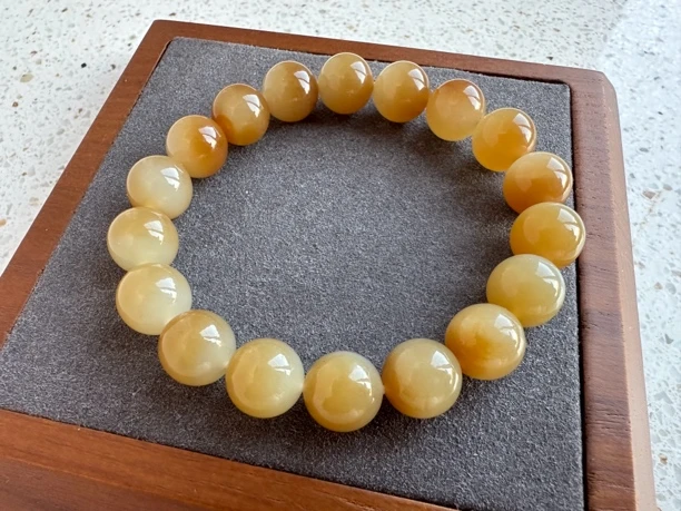 天然新疆和田玉糖白黄金糖卡10手串生日礼物气质款