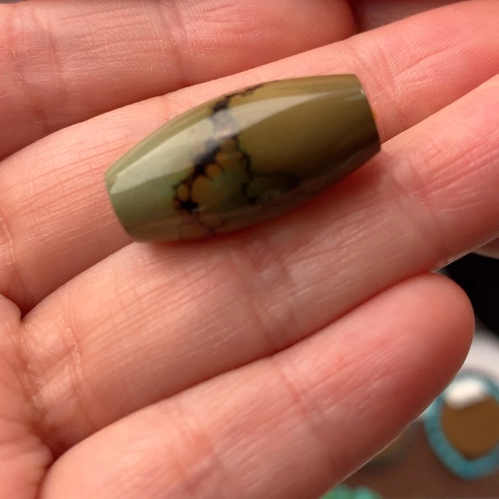 绿松石未镶嵌原矿