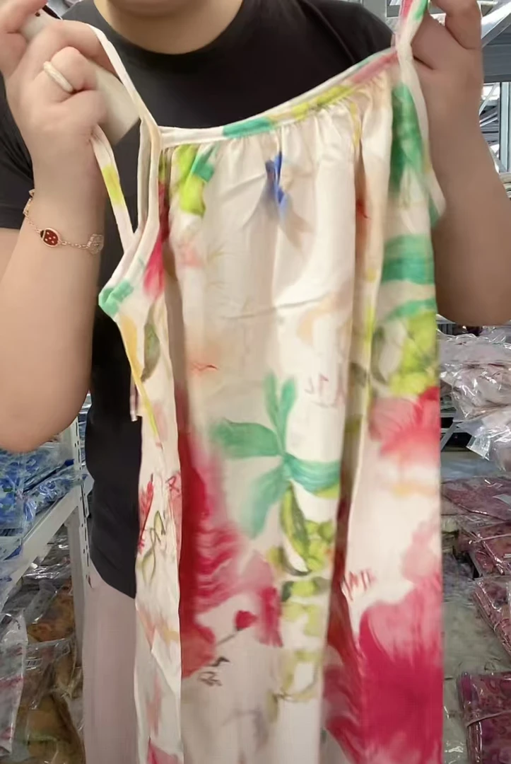 夏天吊带裙   中长款俏皮童真短袖圆领舒适又可爱