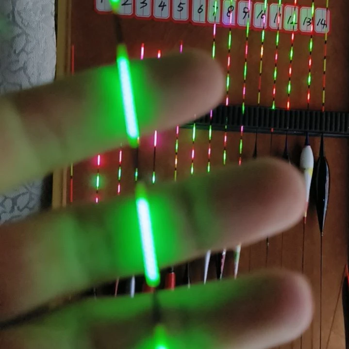 输***善茅草425大宽目阴天3 .7目红变色和不变色各1支