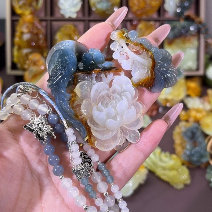 未镶嵌蛇纹石玉颈饰璐随机发