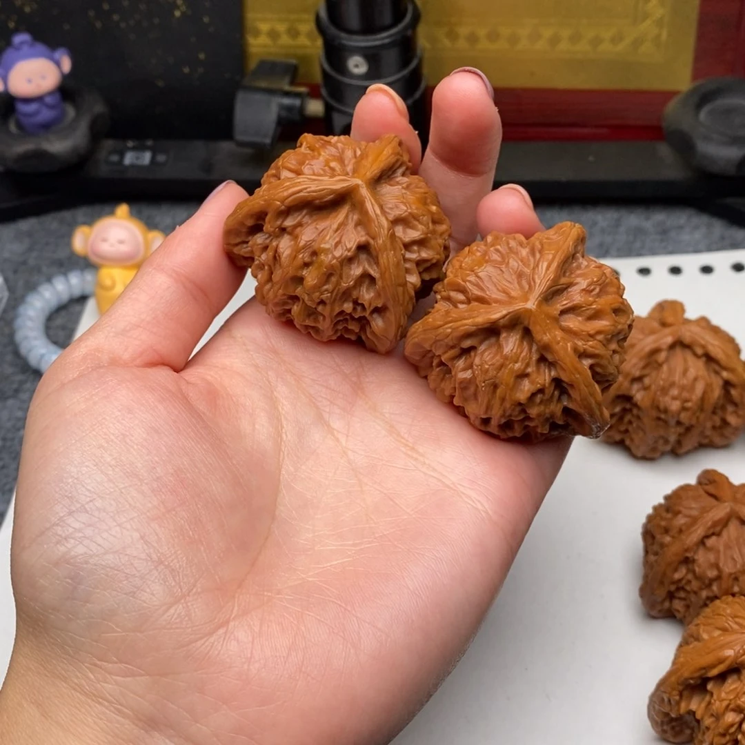 大*糕白狮子11111111