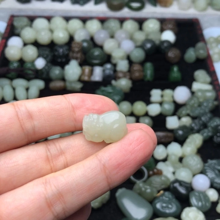 【闪购商品】和田玉未镶嵌颈饰南*洲
