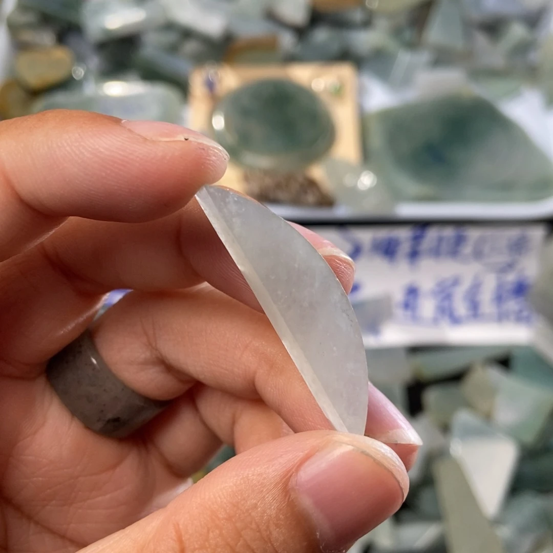 定制翡翠未镶嵌天然缅甸翡翠a货糯冰片料