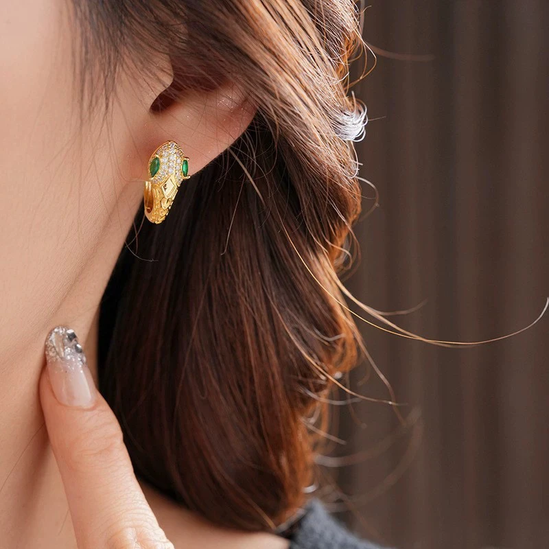 铜合金锆石耳饰 生肖蛇形锆石耳扣复古潮流耳环小众百搭耳饰个性