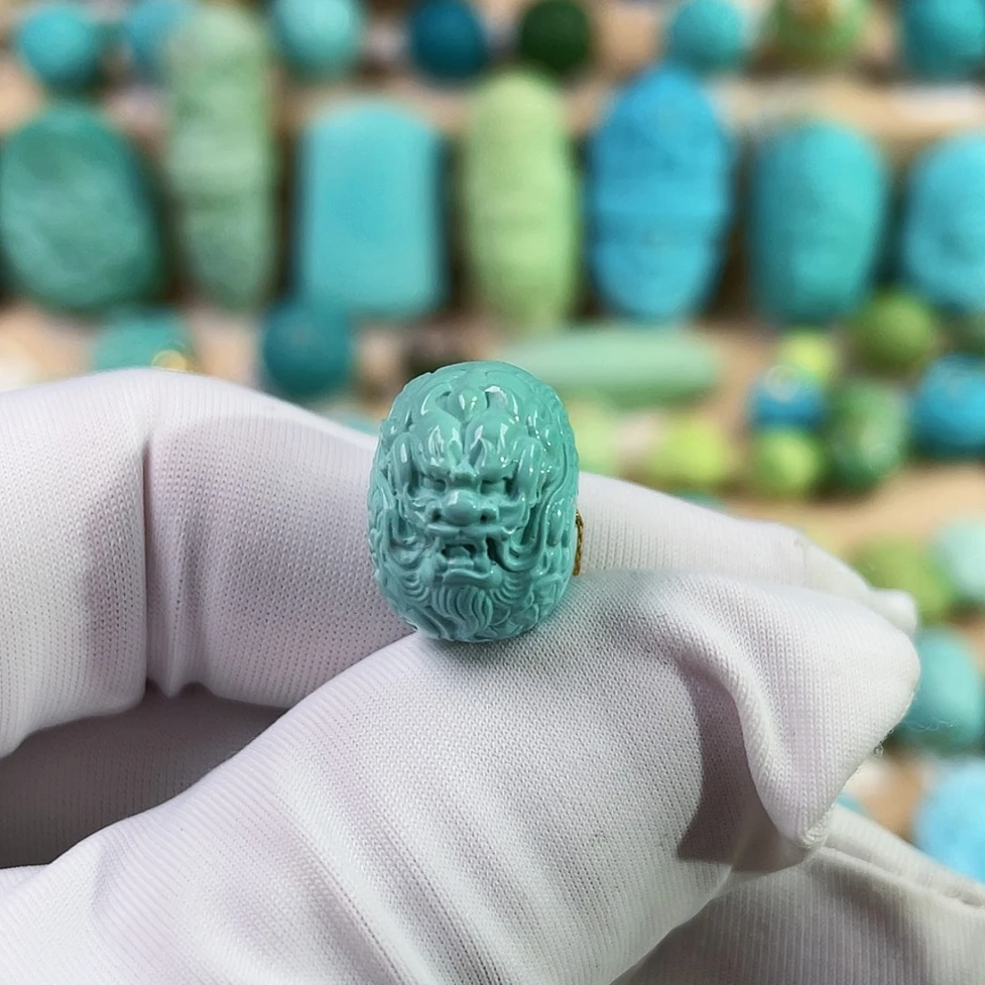 亦***幻绿松石未镶嵌珠宝奇石