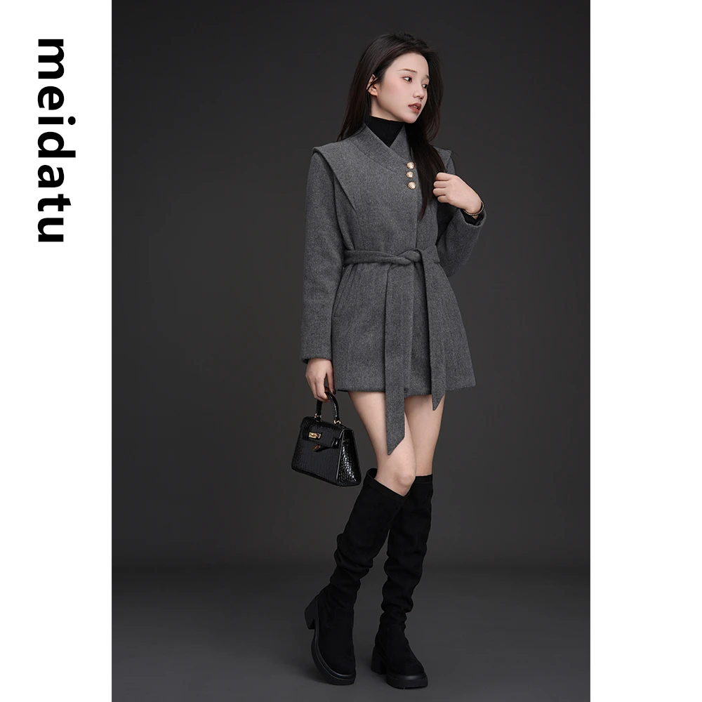 美哒兔（静奢腔调）气质典藏经典赫本风中长款绑带大衣（bk3737）