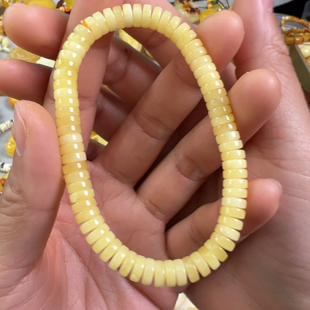 蜜蜡裸石未镶嵌蜜蜡