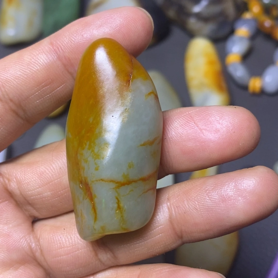 和田玉（糖玉）未镶嵌挂件