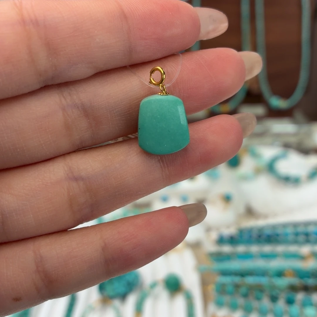 绿松石18K金镶嵌吊坠(赠链)