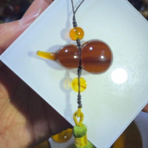 琥珀颈饰未镶嵌茶*