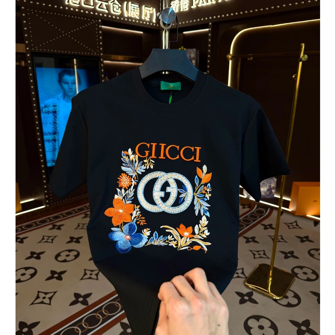 2025新年男士輕奢休閑圆领百搭修身刺绣 T恤【2589】