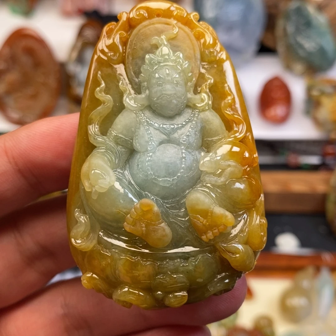 颈饰未镶嵌翡翠缅甸天然翡翠黄财神