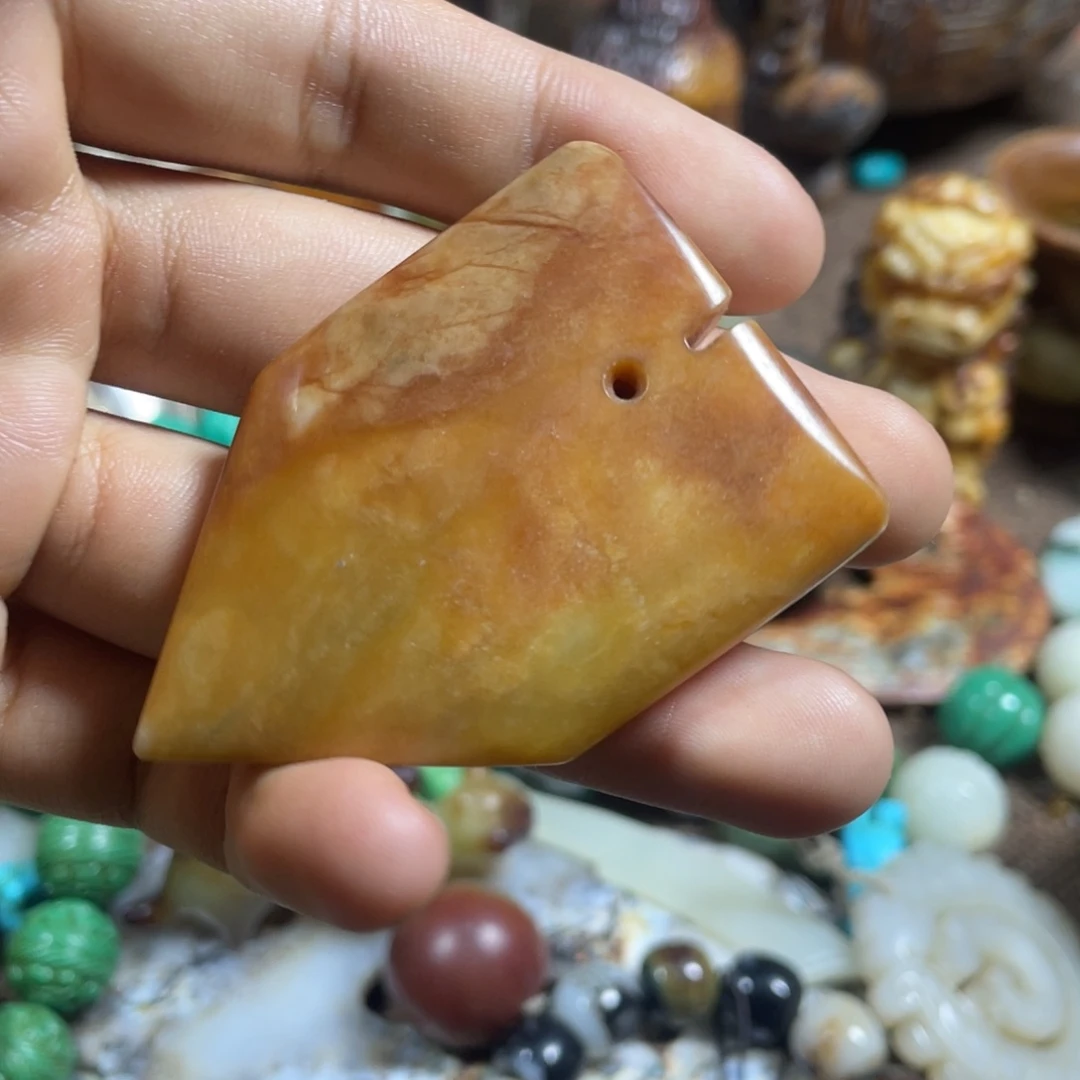 和田玉（糖玉）未镶嵌挂件