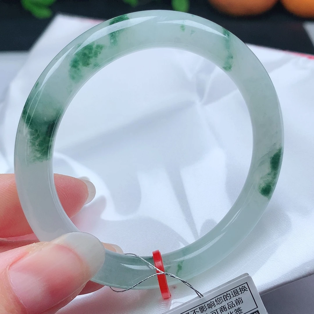 翡翠手镯未镶嵌53圆