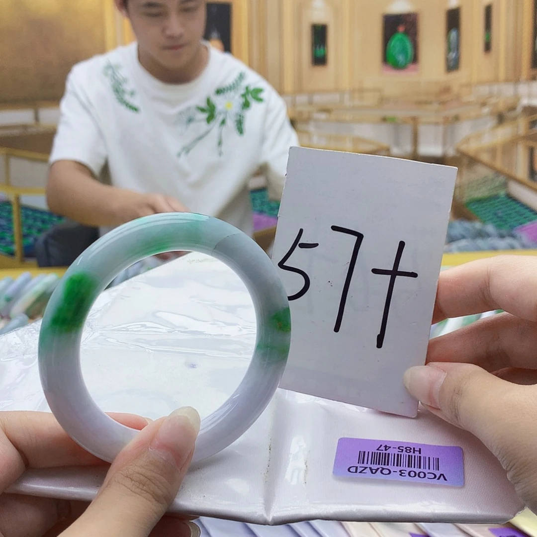 翡翠手镯未镶嵌998……
